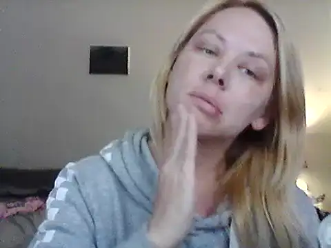 burrkitty online show from December 27, 2024, 3:20 am