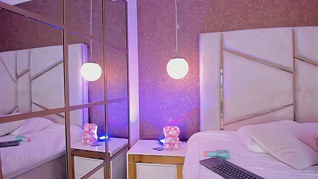 Gallilea Marquez online show from December 5, 2025, 7:55 pm