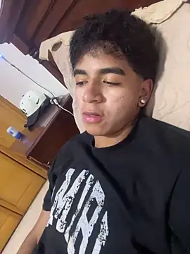 JoanG10 online show from November 2, 2025, 11:32 pm