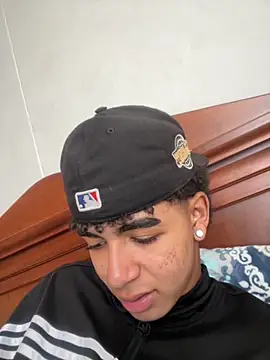 JoanG10 online show from December 5, 2025, 5:00 pm