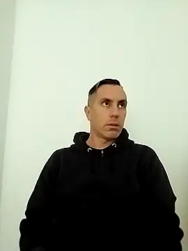 Snapshot of HELL_FIRE chatting on May 12, 2026, 12:33 pm HELL FIRE online show from May 12, 2026, 12:33 pm