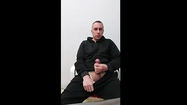 Snapshot of HELL_FIRE chatting on November 14, 2025, 6:33 pm HELL FIRE online show from November 14, 2025, 6:33 pm