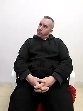 Snapshot of HELL_FIRE chatting on November 13, 2025, 5:28 pm HELL FIRE online show from November 13, 2025, 5:28 pm