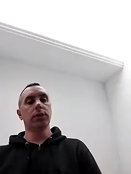 Snapshot of HELL_FIRE chatting on November 11, 2025, 8:14 pm HELL FIRE online show from November 11, 2025, 8:14 pm