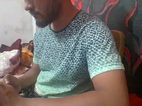 Snapshot of Kenny-kay chatting on December 8, 2024, 4:33 am Kenny-kay online show from December 8, 2024, 4:33 am