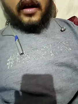 Snapshot of Kenny-kay chatting on February 5, 2025, 6:35 am Kenny-kay online show from February 5, 2025, 6:35 am