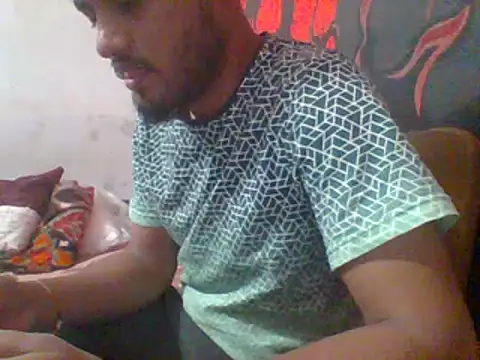 Snapshot of Kenny-kay chatting on December 5, 2024, 5:10 am Kenny-kay online show from December 5, 2024, 5:10 am