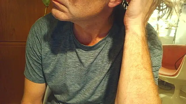 costanza7070 online show from October 23, 2025, 1:59 am