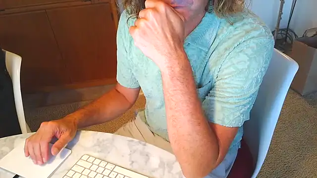 Snapshot of costanza7070 chatting on July 11, 2026, 3:18 am costanza7070 online show from July 11, 2026, 3:18 am