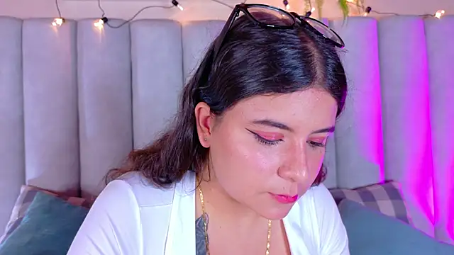 EngelStone online show from September 23, 2025, 7:43 pm