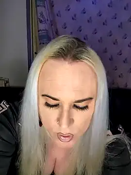 Snapshot of Connie_Pepper chatting on February 12, 2026, 1:05 am Connie Pepper online show from February 12, 2026, 1:05 am