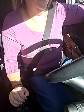 Snapshot of Mara-24 chatting on November 5, 2025, 9:45 am Mara-24 online show from November 5, 2025, 9:45 am