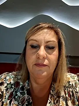 Snapshot of Mara-24 chatting on October 3, 2025, 7:15 pm Mara-24 online show from October 3, 2025, 7:15 pm