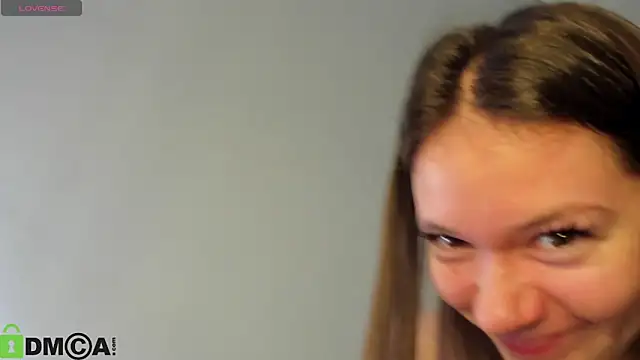 Nicole Charm online show from January 8, 2026, 11:33 pm