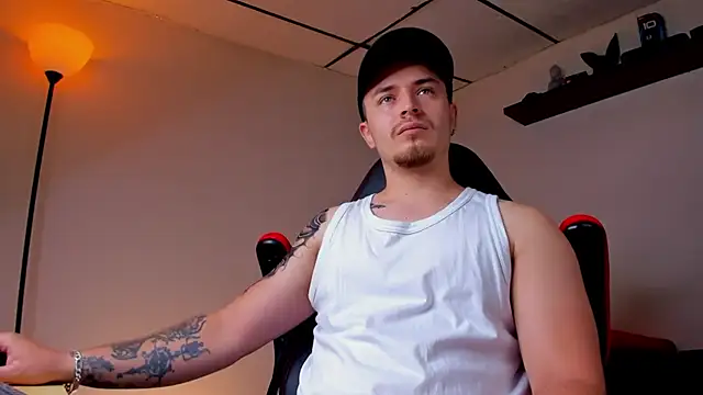 james connor2 online show from September 12, 2025, 7:02 pm