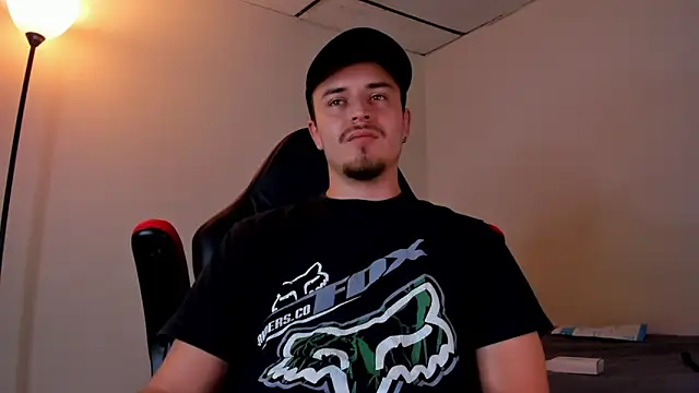 james connor2 online show from March 9, 2025, 6:43 pm