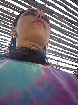 Snapshot of Izabella_Bella chatting on November 27, 2025, 6:03 am Izabella Bella online show from November 27, 2025, 6:03 am