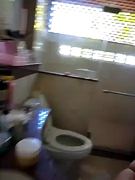 Snapshot of Izabella_Bella chatting on September 20, 2025, 3:11 am Izabella Bella online show from September 20, 2025, 3:11 am