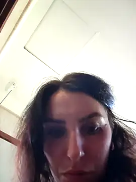 Snapshot of Izabella_Bella chatting on October 6, 2025, 6:47 am Izabella Bella online show from October 6, 2025, 6:47 am