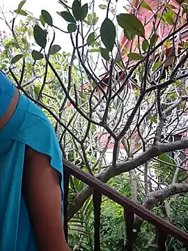 Snapshot of Izabella_Bella chatting on October 1, 2025, 6:51 am Izabella Bella online show from October 1, 2025, 6:51 am