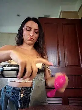 Snapshot of Izabella_Bella chatting on February 8, 2026, 7:17 am Izabella Bella online show from February 8, 2026, 7:17 am