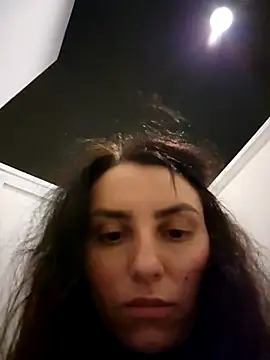 Snapshot of Izabella_Bella chatting on October 22, 2025, 12:04 pm Izabella Bella online show from October 22, 2025, 12:04 pm