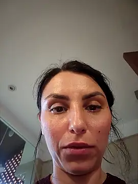 Snapshot of Izabella_Bella chatting on January 15, 2026, 7:12 am Izabella Bella online show from January 15, 2026, 7:12 am