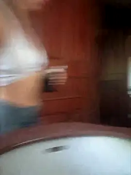 Snapshot of Izabella_Bella chatting on November 7, 2025, 6:40 am Izabella Bella online show from November 7, 2025, 6:40 am