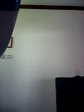 Snapshot of Izabella_Bella chatting on March 3, 2025, 7:35 am Izabella Bella online show from March 3, 2025, 7:35 am