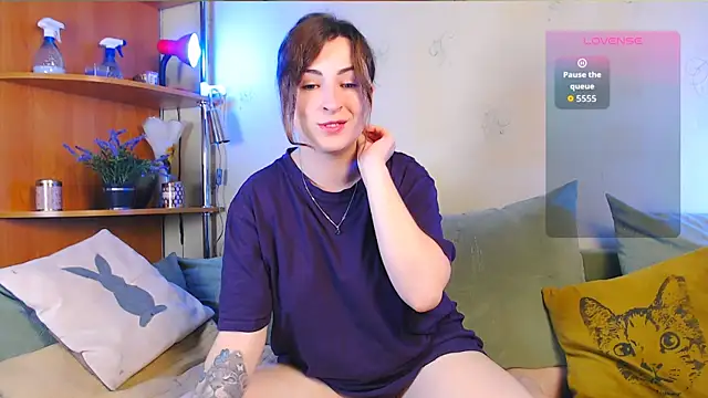 Caroline1995 online show from October 21, 2025, 6:46 am