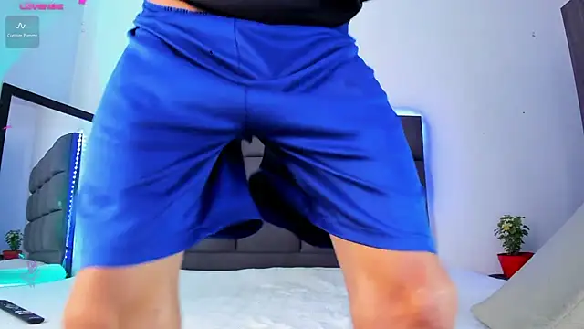 Snapshot of steven_hott8 chatting on February 23, 2025, 4:02 pm steven hott8 online show from February 23, 2025, 4:02 pm