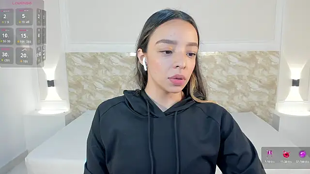 Snapshot of AliceRoss0 chatting on October 12, 2025, 12:28 pm AliceRoss0 online show from October 12, 2025, 12:28 pm