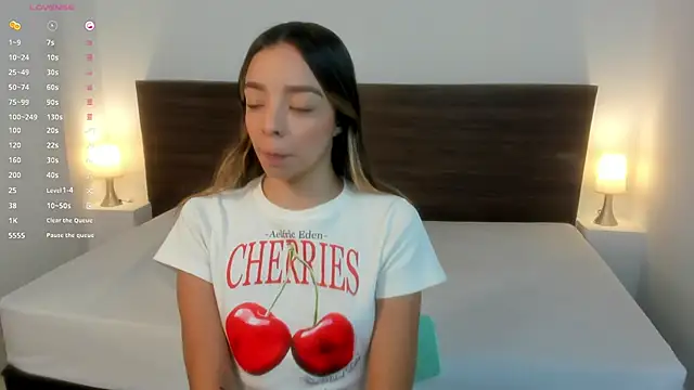 Snapshot of AliceRoss0 chatting on March 17, 2025, 8:19 pm AliceRoss0 online show from March 17, 2025, 8:19 pm