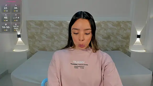 Snapshot of AliceRoss0 chatting on October 17, 2025, 8:21 pm AliceRoss0 online show from October 17, 2025, 8:21 pm