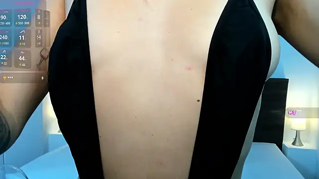 Snapshot of AliceRoss0 chatting on February 25, 2025, 7:49 pm AliceRoss0 online show from February 25, 2025, 7:49 pm