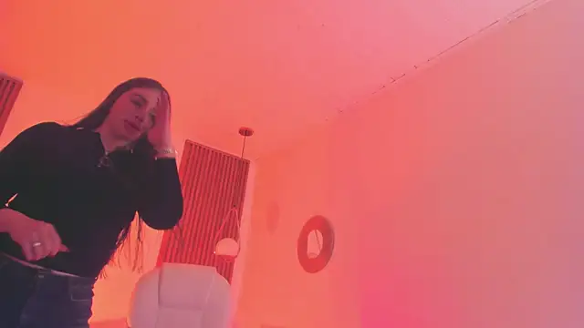 TiffanyWright online show from November 30, 2025, 1:23 pm