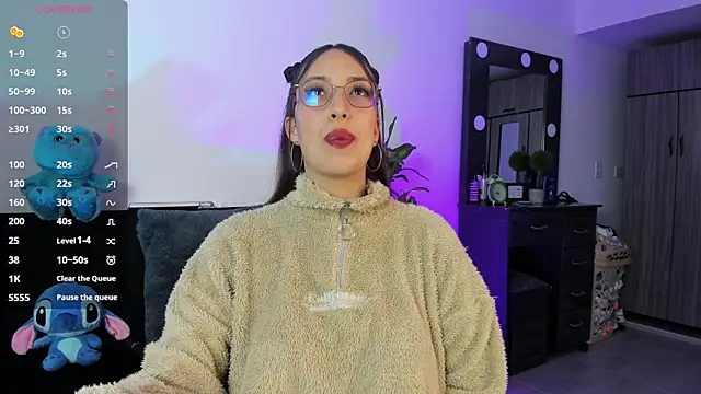 Cassie fletcher  online show from January 14, 2026, 7:01 am