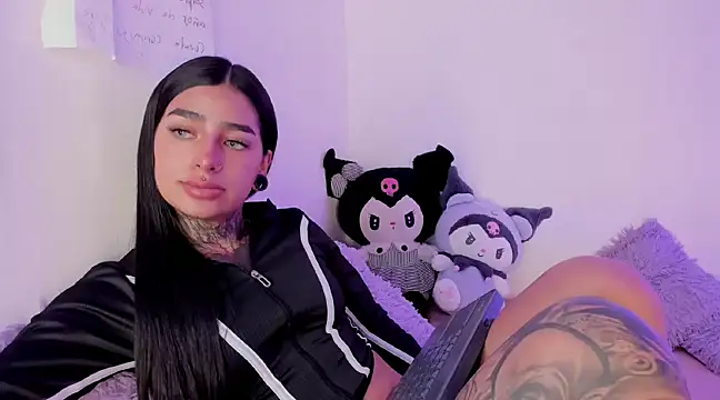 shadowcatt  online show from February 19, 2025, 11:04 pm