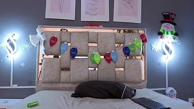 Saraa lov online show from December 20, 2025, 3:09 am