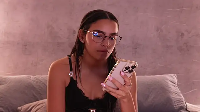 Nicky and Blake online show from February 21, 2026, 7:16 pm