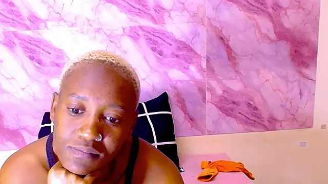 Snapshot of EbonyOlive69 chatting on October 17, 2025, 5:26 pm EbonyOlive69 online show from October 17, 2025, 5:26 pm