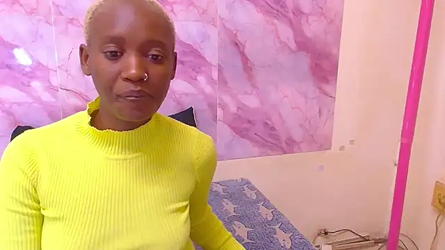 Snapshot of EbonyOlive69 chatting on October 16, 2025, 5:43 pm EbonyOlive69 online show from October 16, 2025, 5:43 pm