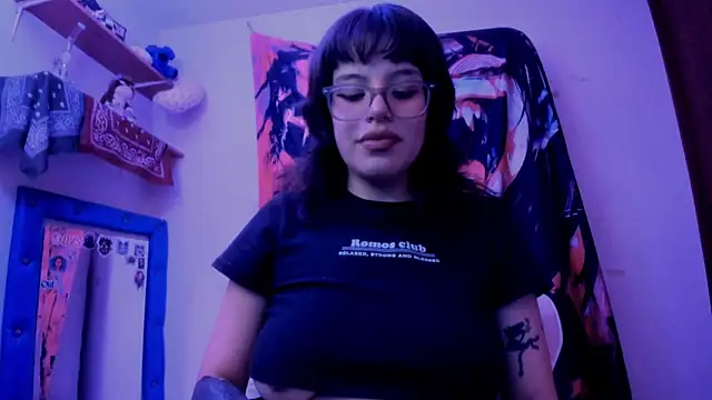 Lucyfx666 online show from April 28, 2026, 10:36 pm