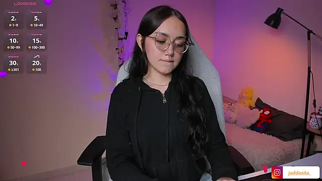 suzumi   online show from March 26, 2026, 4:22 am