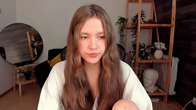 MaryannSoftt online show from October 19, 2025, 3:26 pm