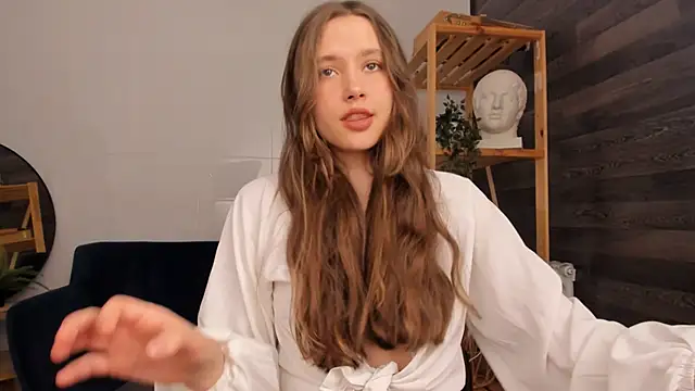 MaryannSoftt online show from November 25, 2025, 4:18 pm