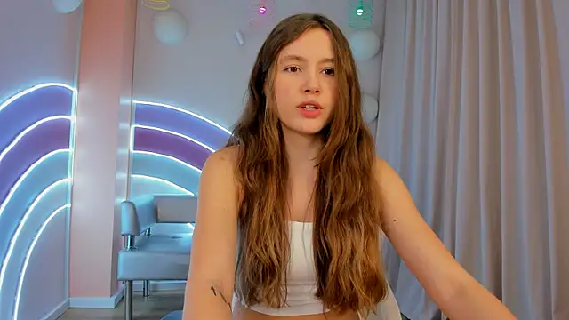 MaryannSoftt online show from February 7, 2025, 3:30 pm