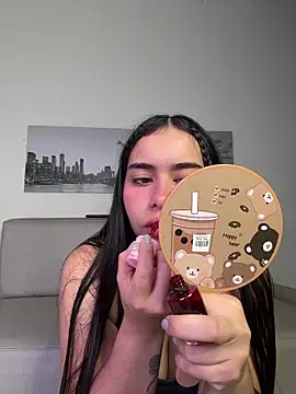 SophieRoyals online show from May 14, 2026, 12:57 pm