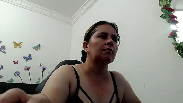 Snapshot of victoria_jones chatting on May 20, 2026, 12:13 pm victoria jones online show from May 20, 2026, 12:13 pm