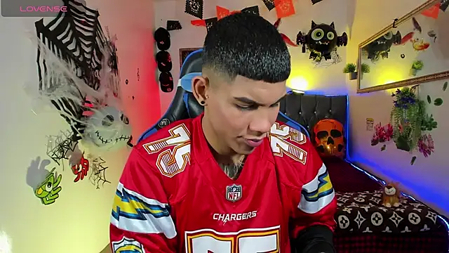 Damian latinxxx online show from October 18, 2025, 3:08 am